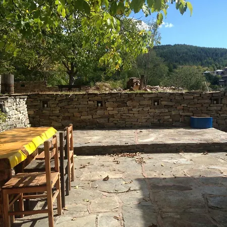 Guest house Dimmi House Leshten