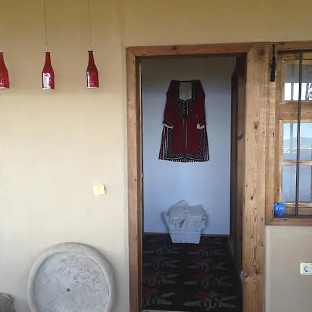 Guest house Dimmi House Leshten