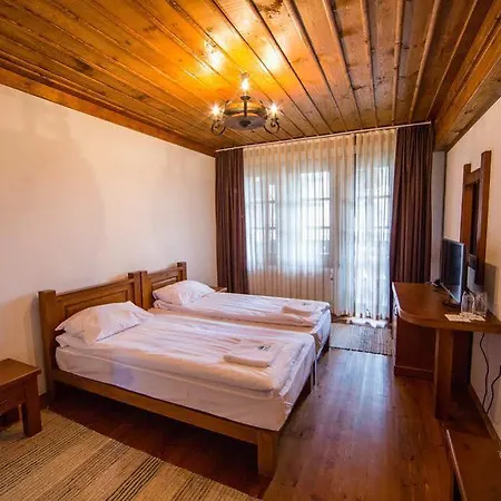 Dimmi House * Leshten
