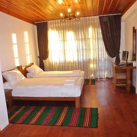 Dimmi House * Leshten